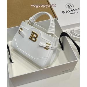バルマンコピー ブランド 販売バッグお洒落度をアップさせる ミックス感が溢れる 今年も人気！..