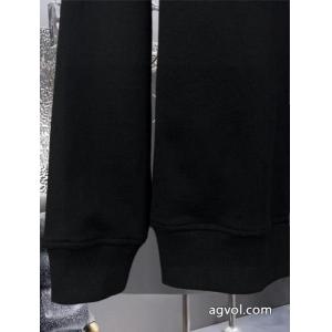 ブランド スニーカー 激安パーカーバルマン大人気カラー入荷！ デザイン性に優れた 定番の魅力.
