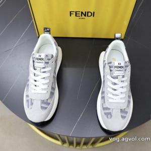 ブランド 品 激安 通販絶対欲しい新作 完売?在庫確保 通気性が抜群FENDIスニーカー.