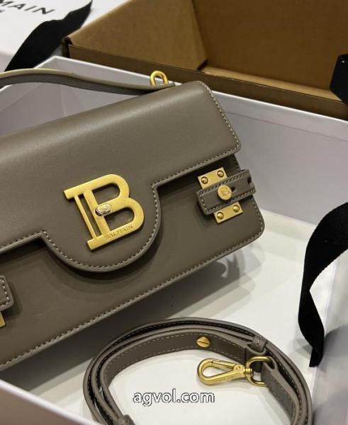 BALMAIN品薄お早めに 定価より50％OFF 旅行にも最適激安 ブランド バッグ. 5 